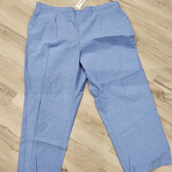 NEW! ALFRED DUNNER Flat Front Chambray Pull On Pant 24W. - Picture 3 of 6